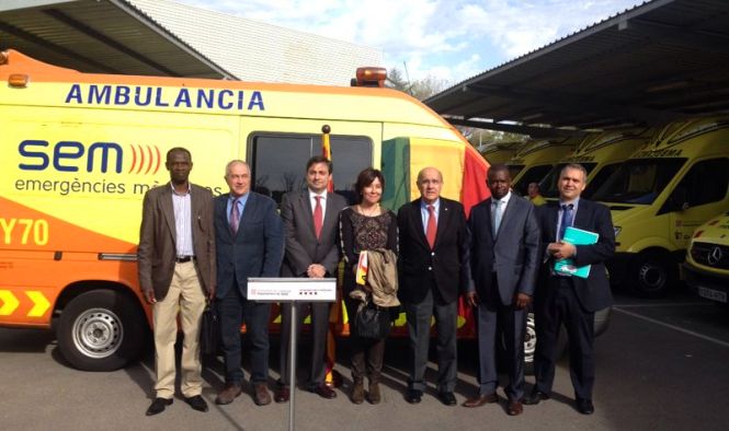 201404_Donacion_ambulancia_Mali.jpg